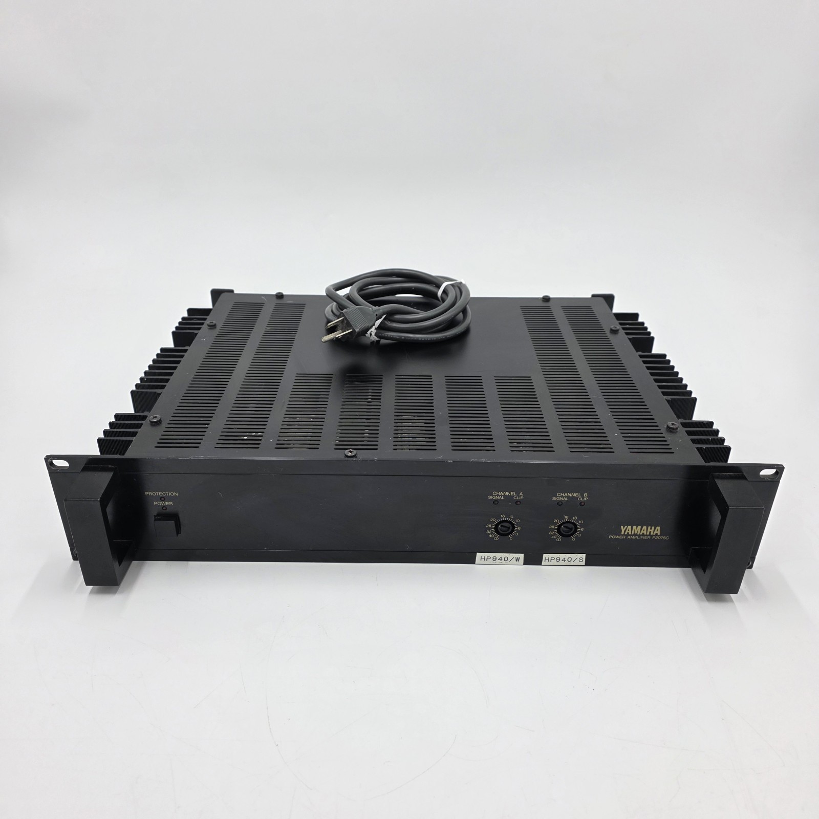 Yamaha 2-Channel Power Amplifier Rack Mountable Model P2075C Tested Works
