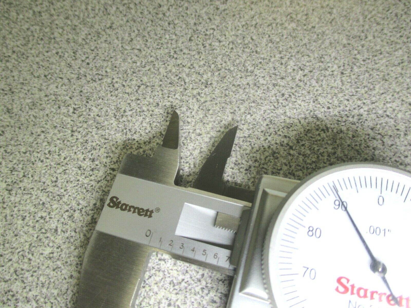 NEW Starrett 0-6" White Face Dial Caliper #3202-6