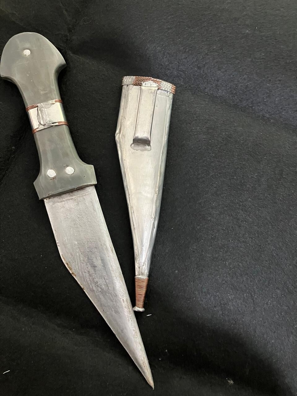 Traditional Jordanian Bedouin Dagger – Handcrafted Elegance