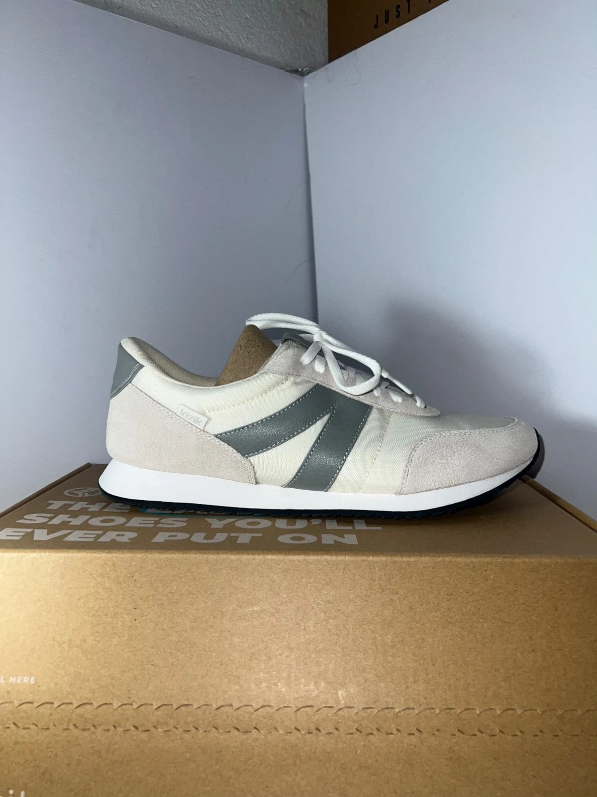 KIZIK MILAN SNEAKERS NEW MEN'S SIZE 11 MIST