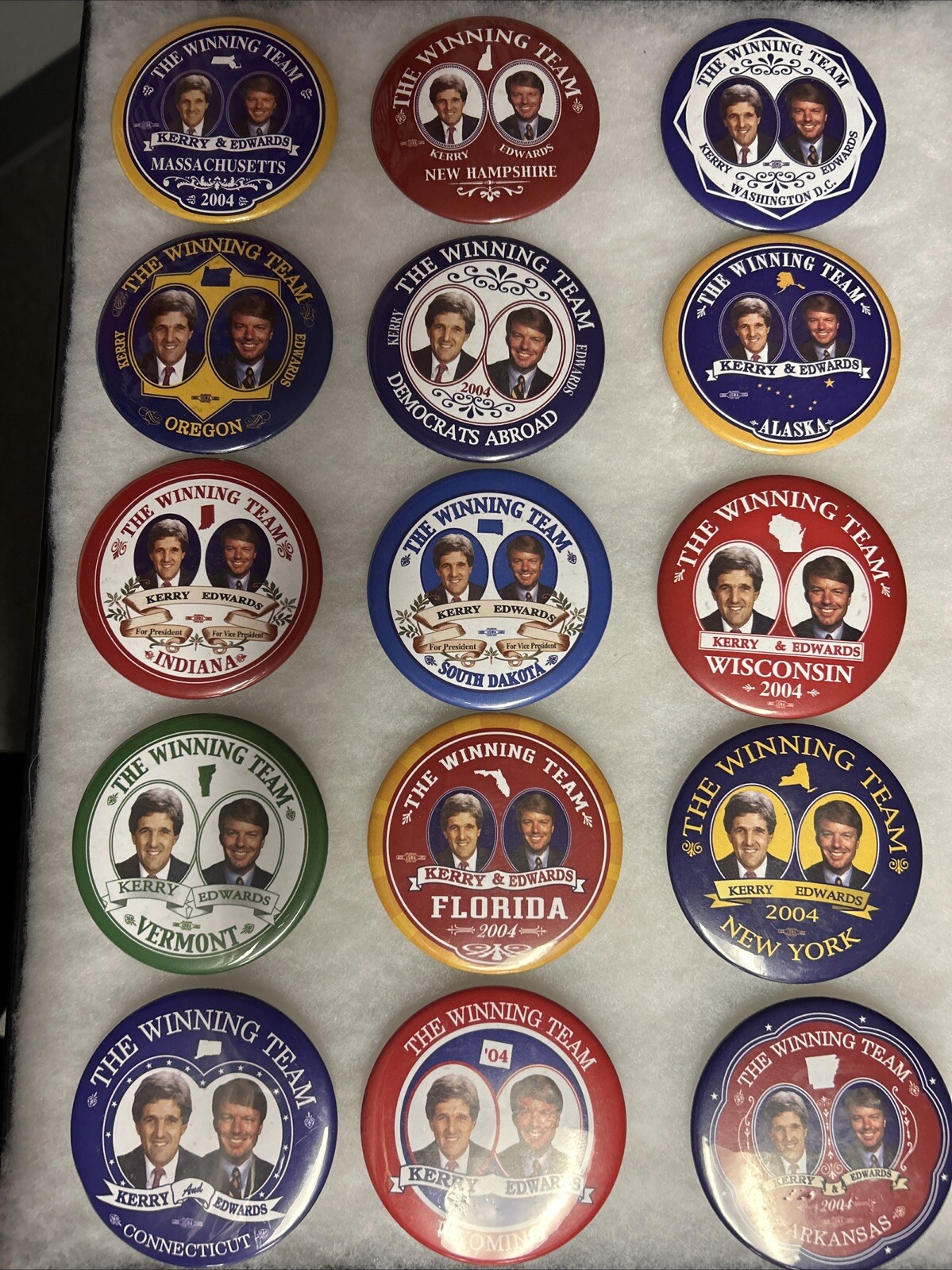 Lot of 15 Kerry Edwards different States jugates pinback button pins