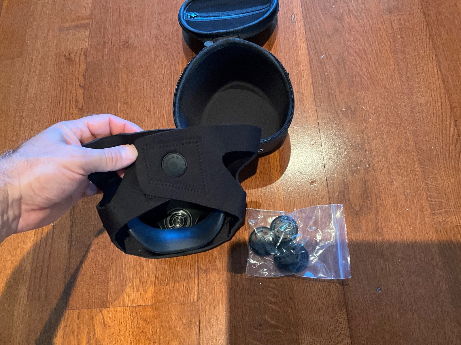 Elevation Training Mask Black with Black Carry Case Medium M