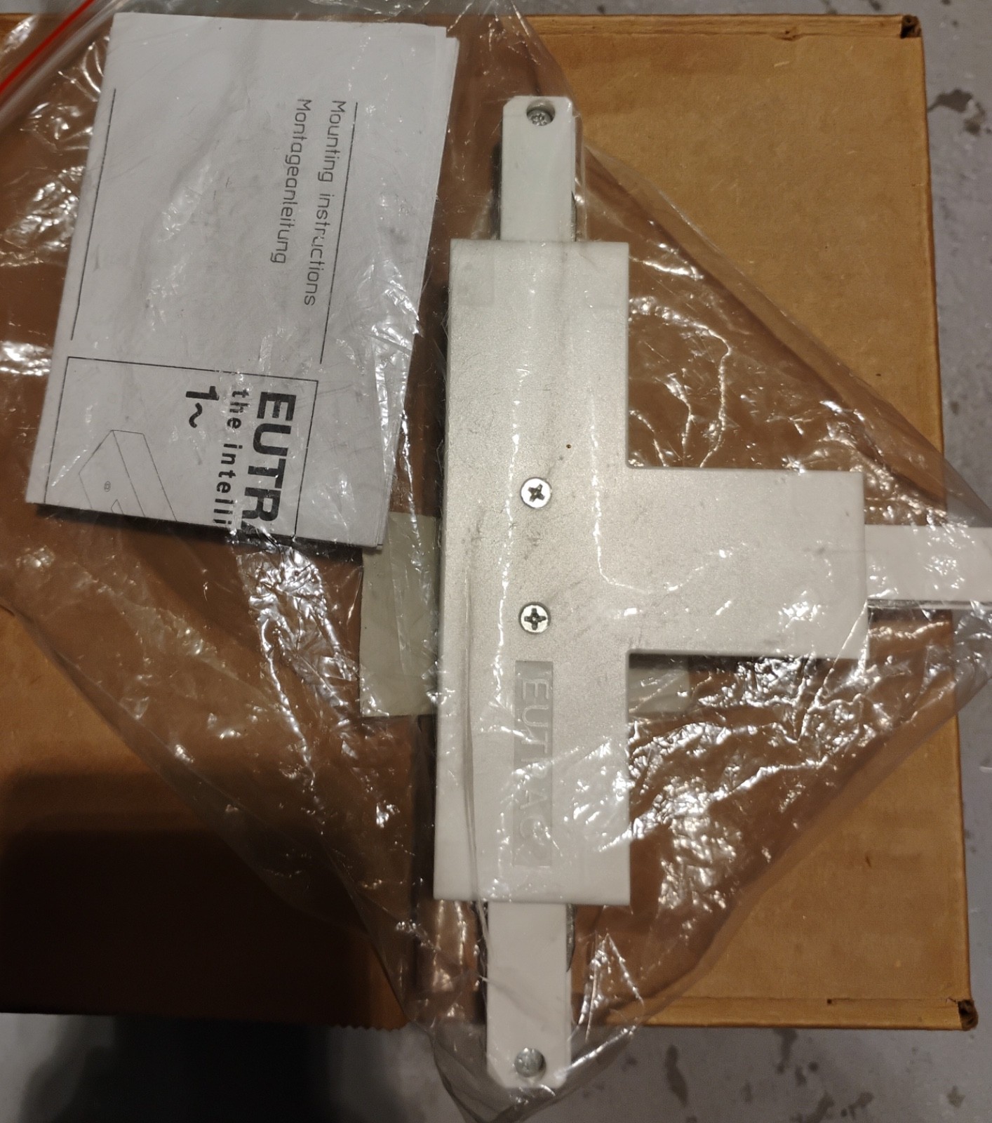 Eutrac 98-531-1 Live Ends 'T' Coupler White