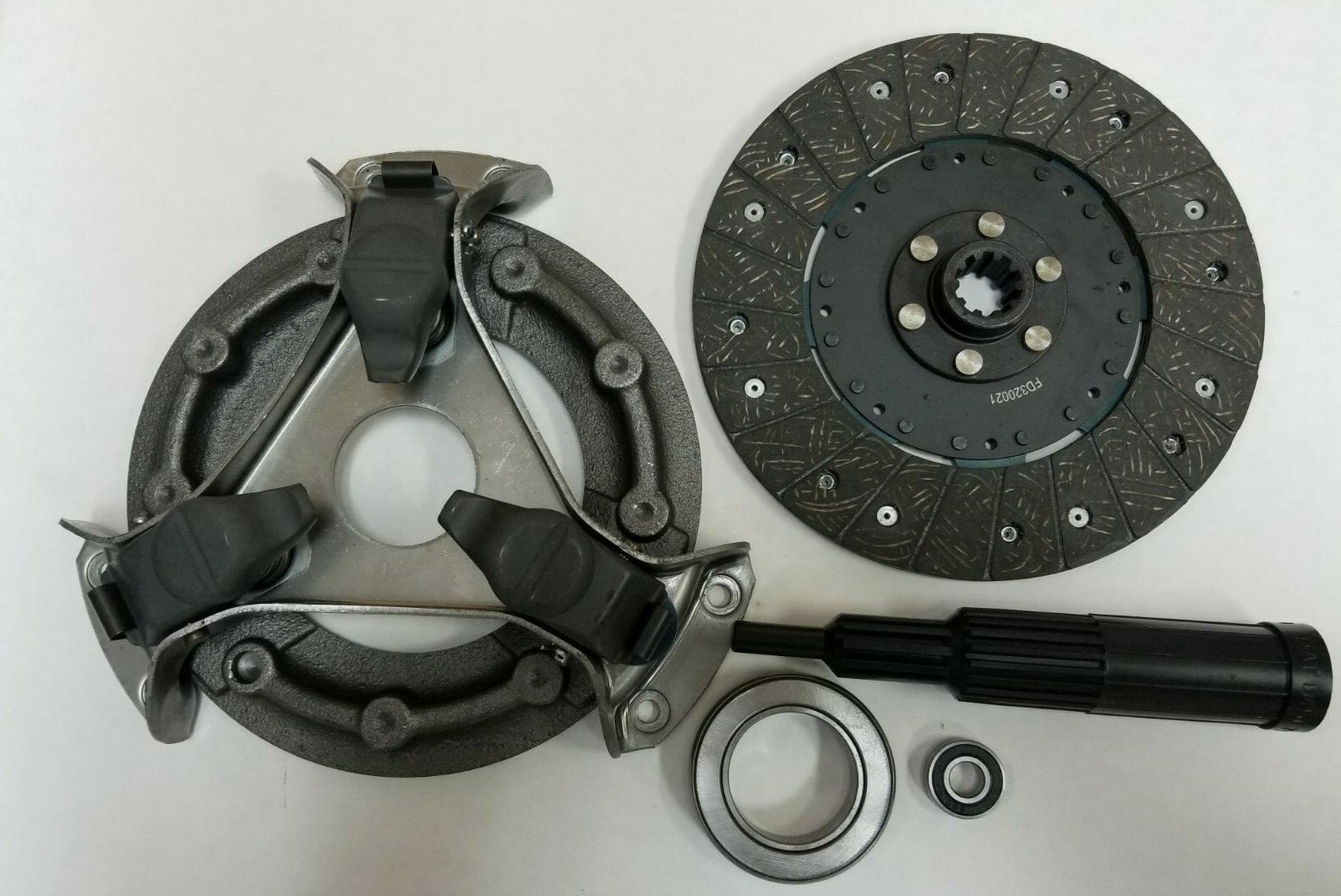 Clutch kit fits Ford 1710 1700 1620 1510 1500 1715 1310 1520 1320