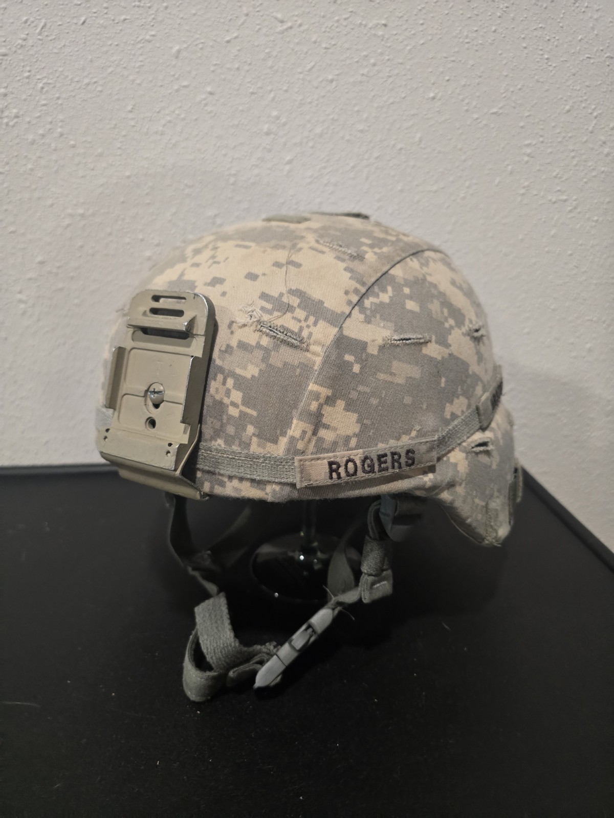 US Army ACH Mich 2000 Helmet XL Ucp Cover, Desert And Woods Scrim, Nvg Mount