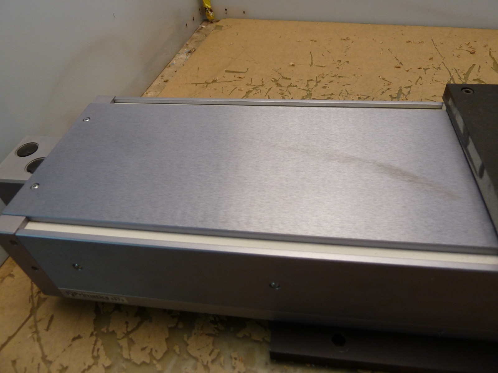 Primatics linear actuator positioning stage [2*Q-68]