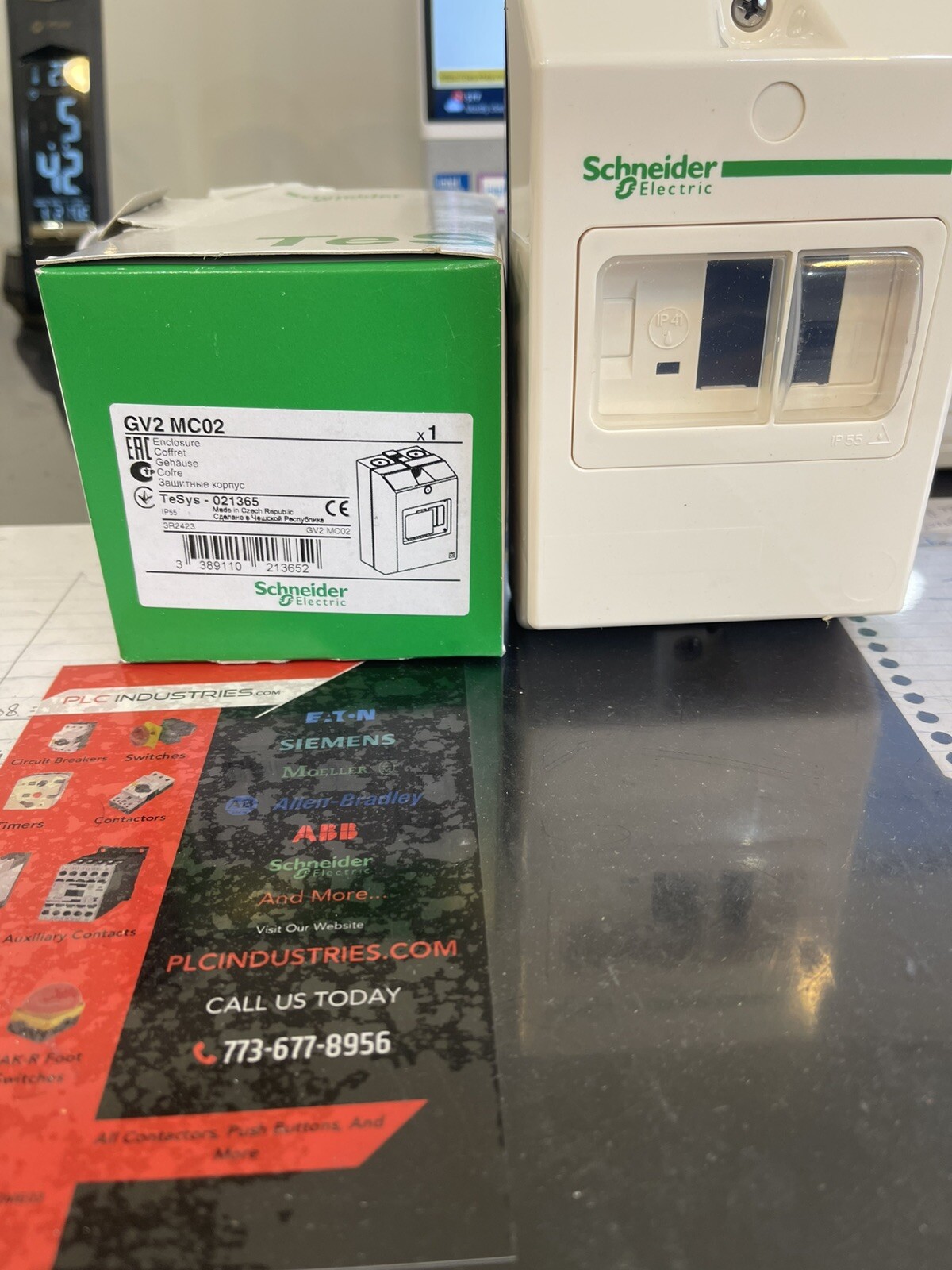 GV2MC02. Schneider. ENCLOSURE. FOR GV2ME.