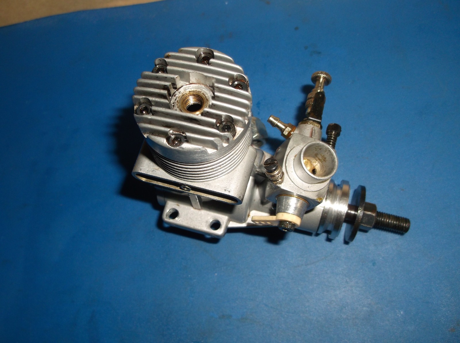 VINTAGE OS MAX H .40 R /C MODEL AIRPLANE ENGINE VG COMP. GOOD CONDITION