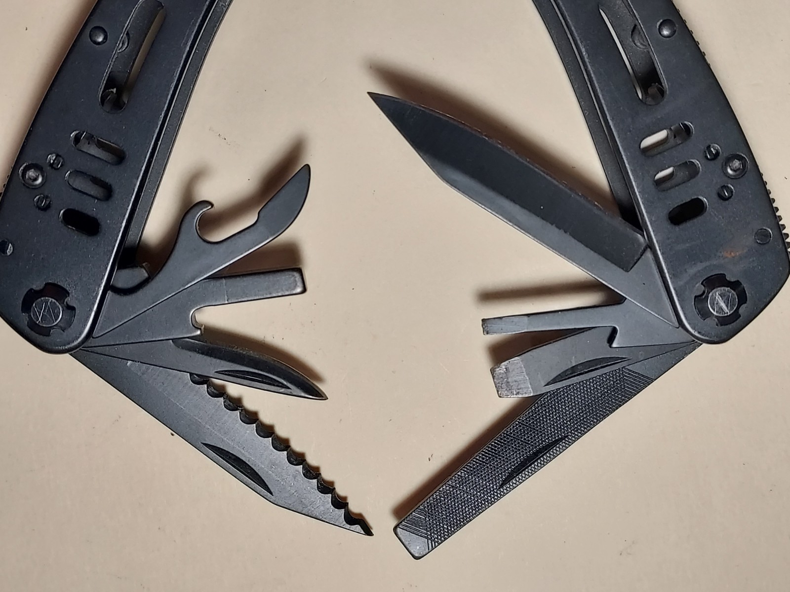Ganzo Multi Tool with Bits, Nylon Pouch