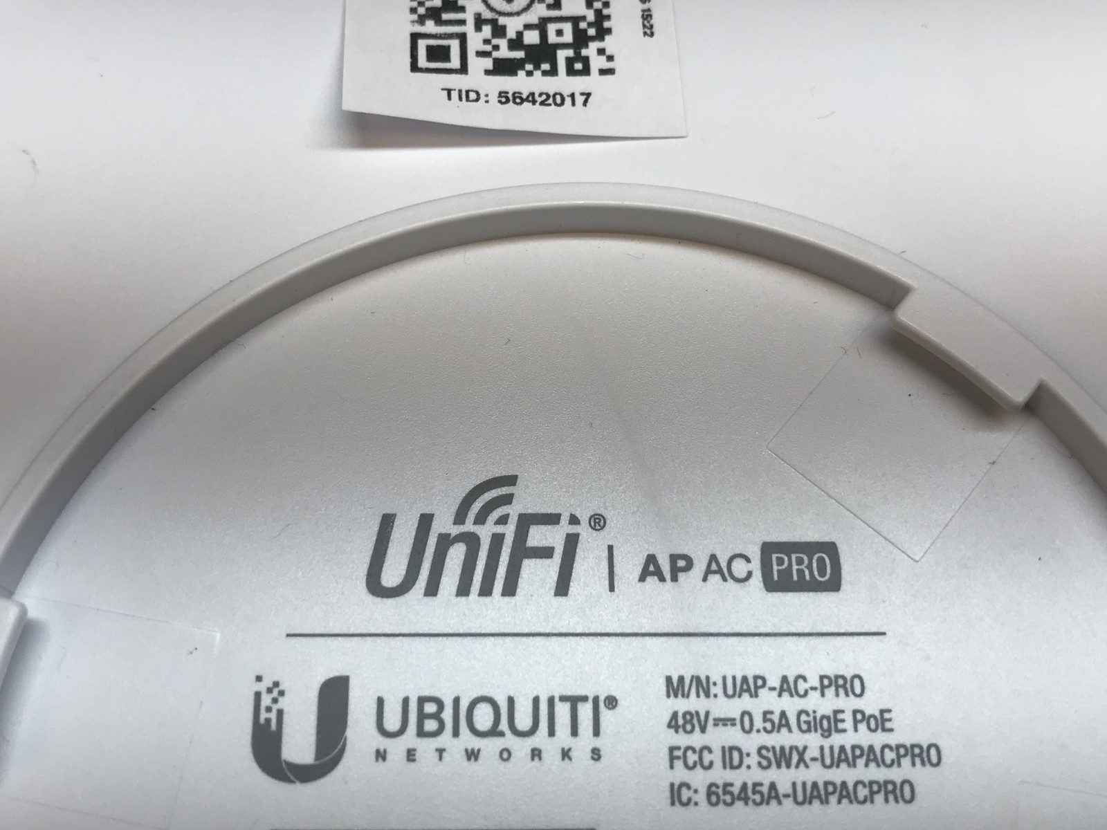 Ubiquiti UniFi AP AC Pro Access Point White - No Accessories