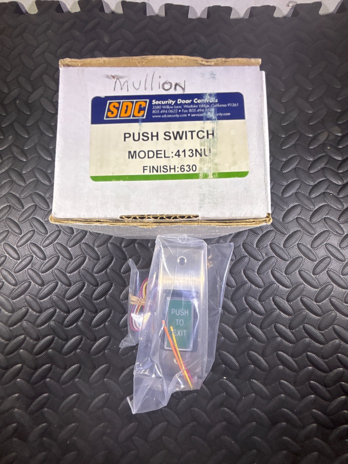 NEW SDC 413NH Narrow Frame Exit Switch - 30 Day Warranty