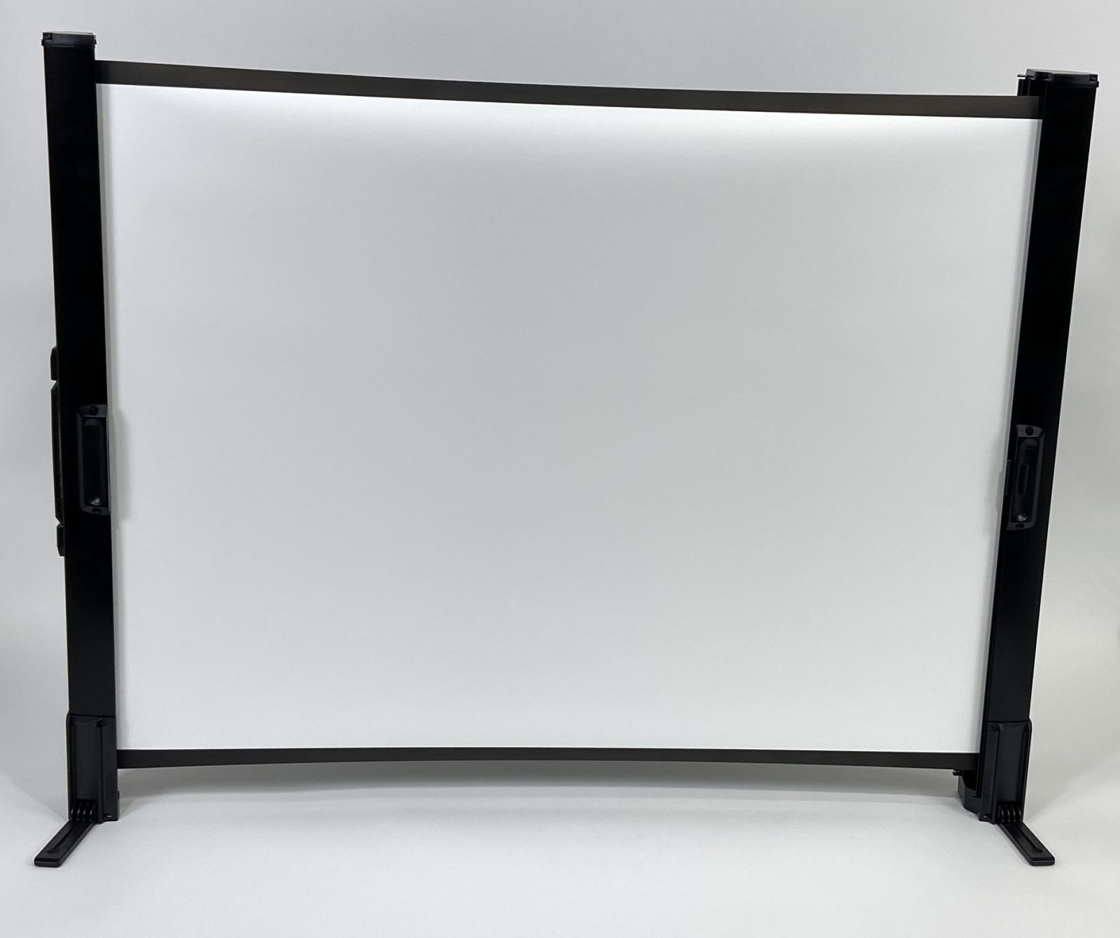 Da-Lite Presenter P-40 40" Ultra Portable Projection Screen Projector
