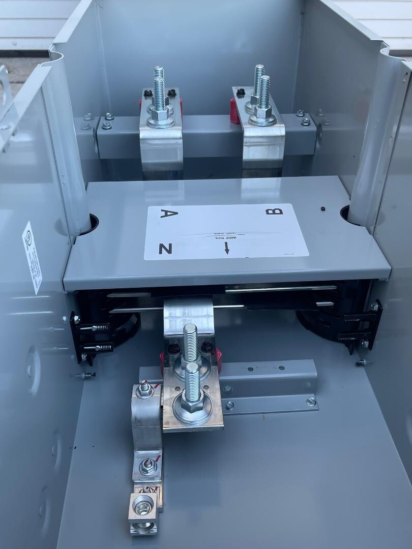 NEW SIEMENS METER STACK wtb1400CU 400amp 240V TAP BOX