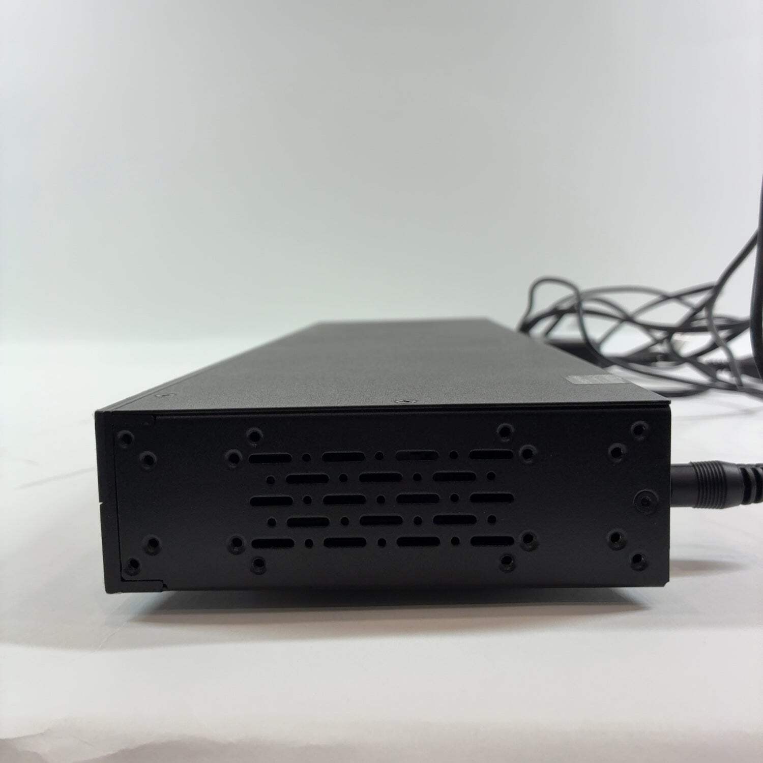 Binary B100 HDMATRIX 4x4