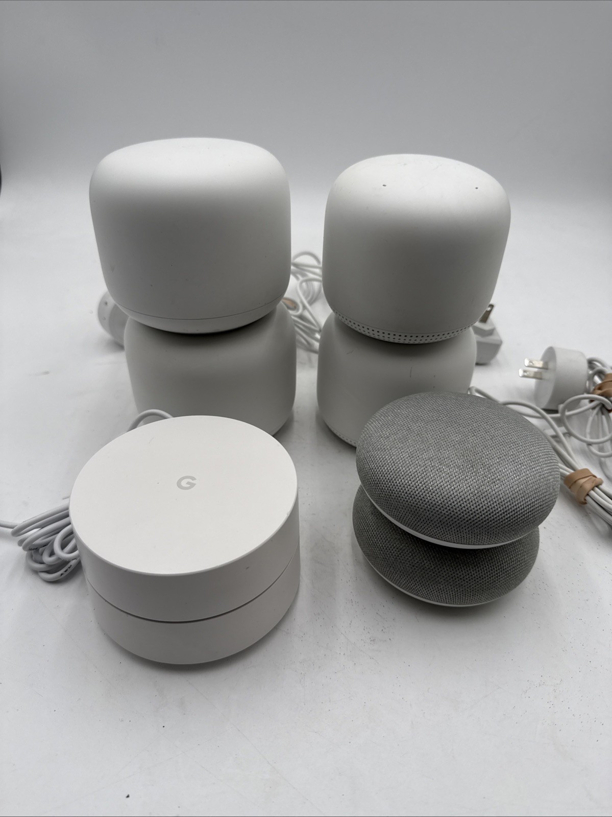 (E3) 2 Google Nest WiFi Routers H2D & 2 Extender H2E & 2 H0A Speaker & 1 AC-1304