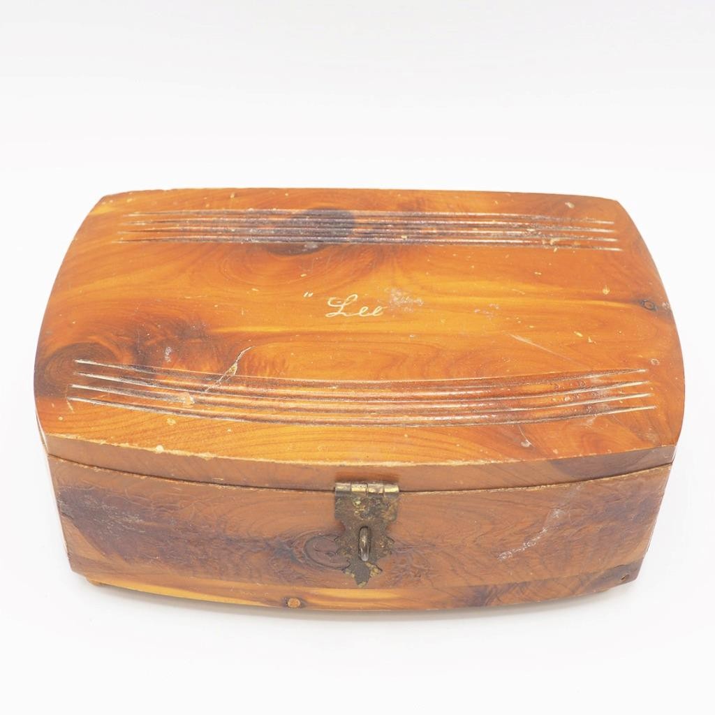 Cedar Wood Jewelry Trinket Box Monogrammed "Lee"
