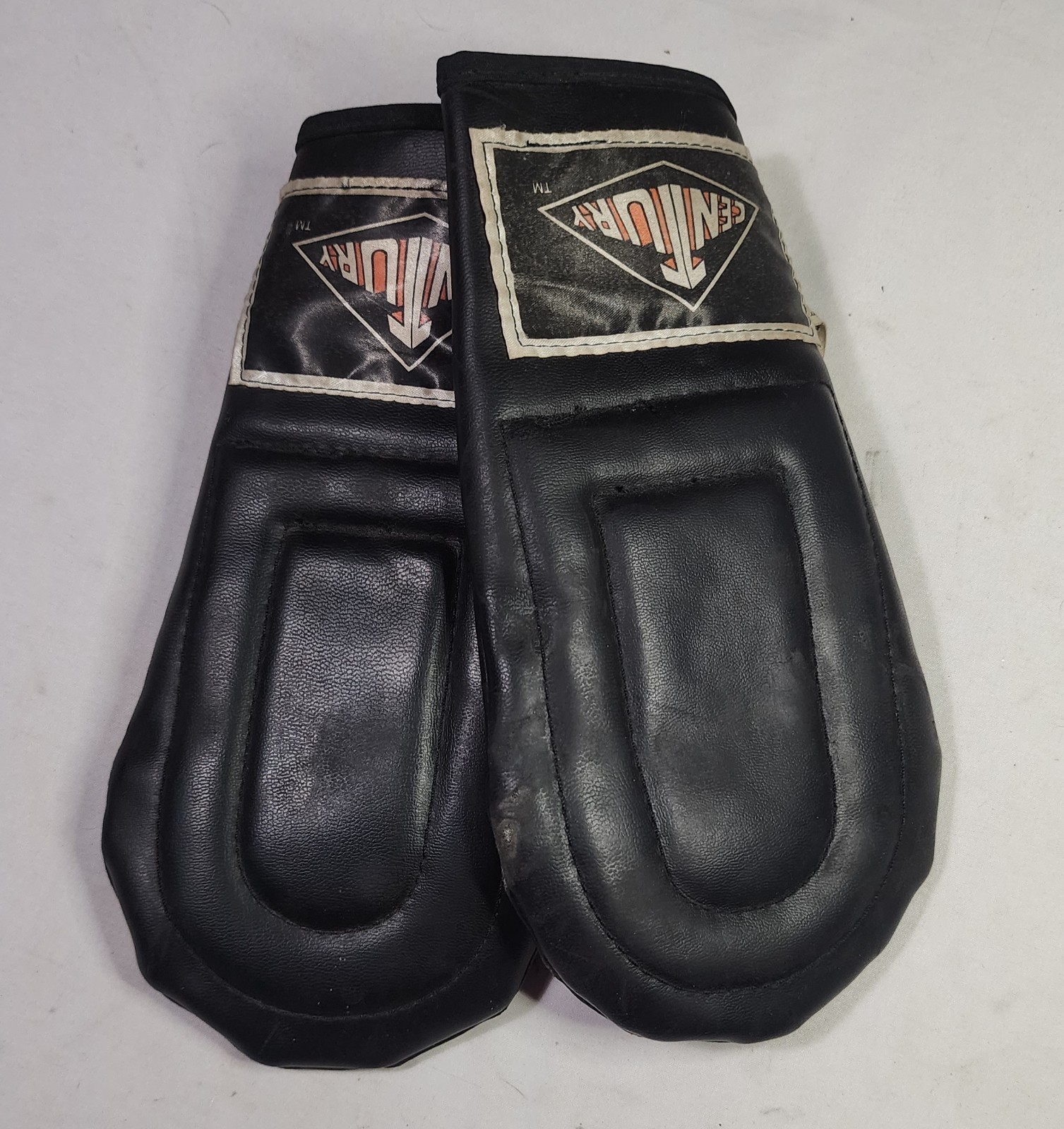 Vintage Century Brave Grip Bag Gloves Chick Norris MMA Martial Arts Lightweight