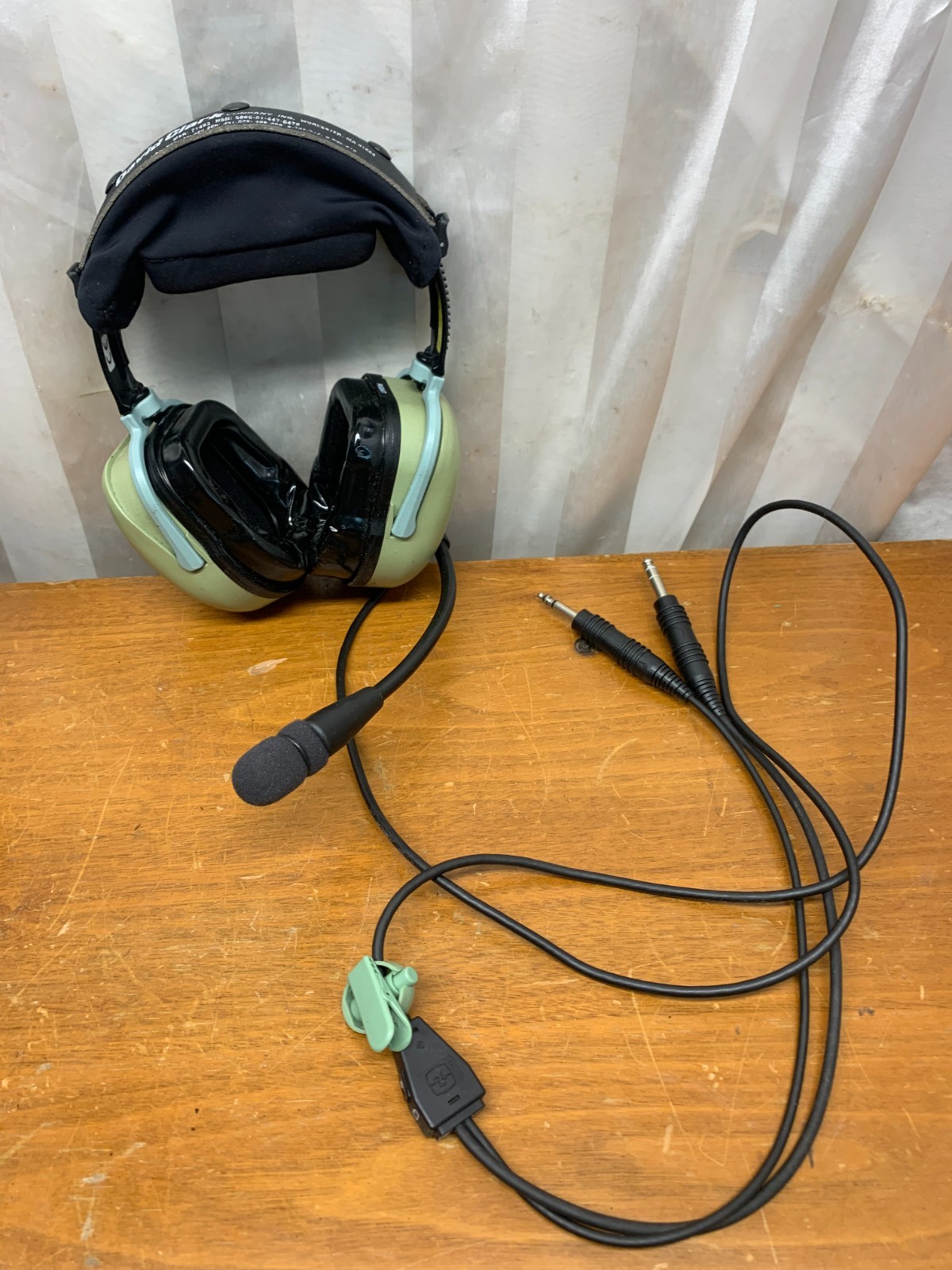 David Clark H20-10S Pilot Aviation Headphones Headset Made In USA