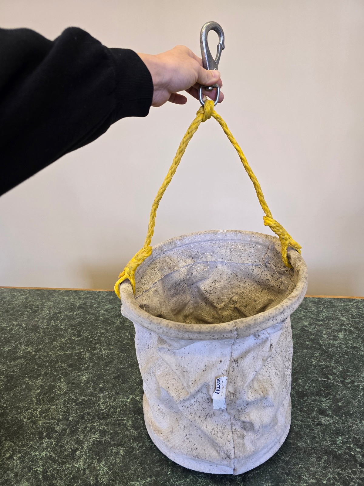 ESTEX 2070 LINEMANS ROUND BUCKET TOOL BAG W/ HARD BOTTOM 12" x 12"