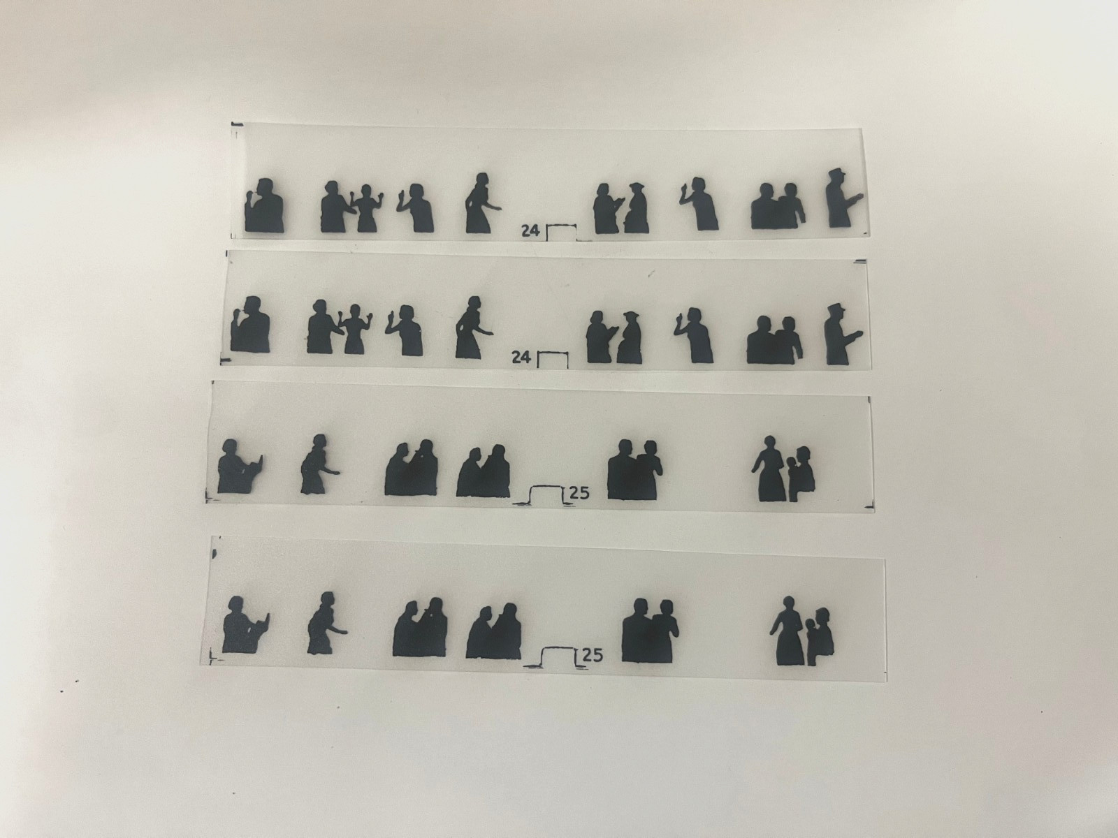 LIONEL PART , 2600 2625 2627 2628 , SET OF WINDOWS FOR MADISON CARS