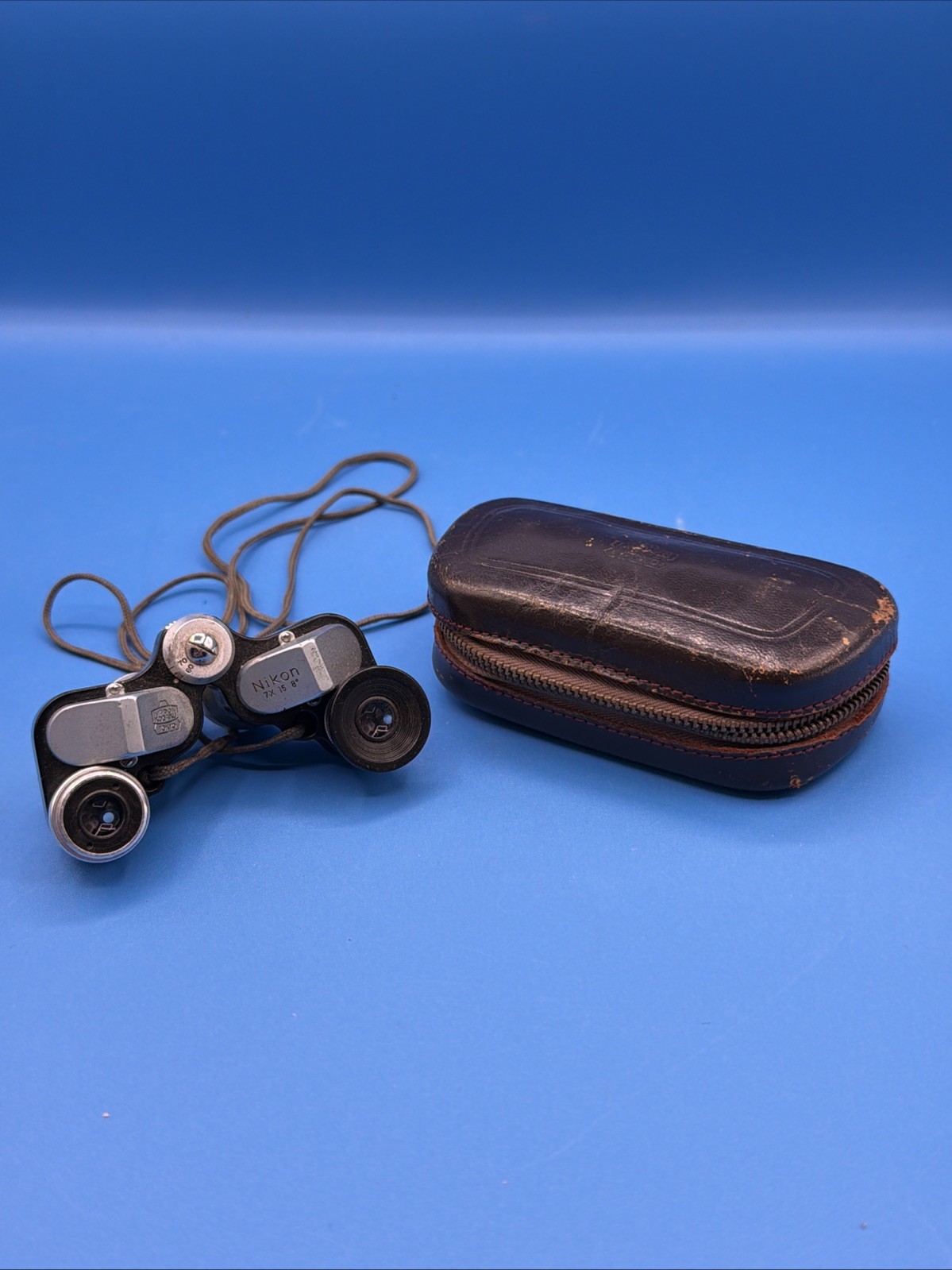 Small Vintage J-B7 NIKON NIPPON KOGAKU TOKYO 7x15 8° Binoculars With Case