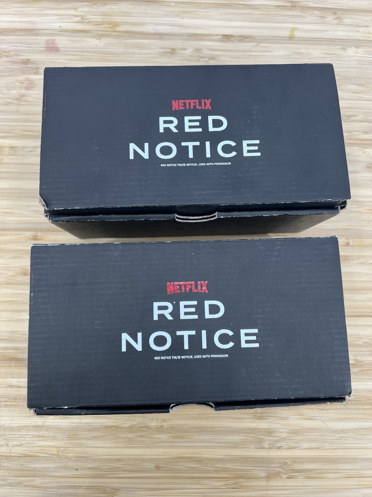 Red Notice Whiskey Glasses Set of 4 + Ice Sphere Molds Collectible Bar Netflix