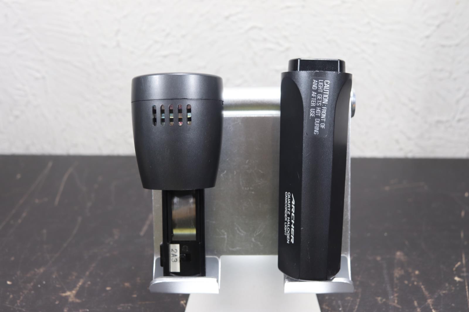 Realistic Quartz Halogen Camcorder Light Hotshoe Mount