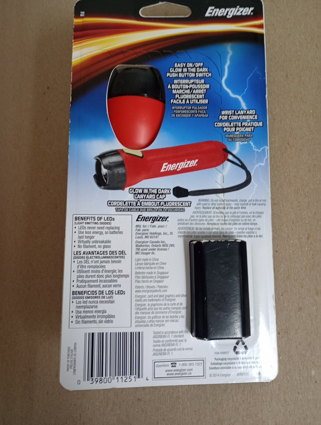 Energizer Weatheready 75 lm Black/Red LED Flashlight AA Battery WRWP21E