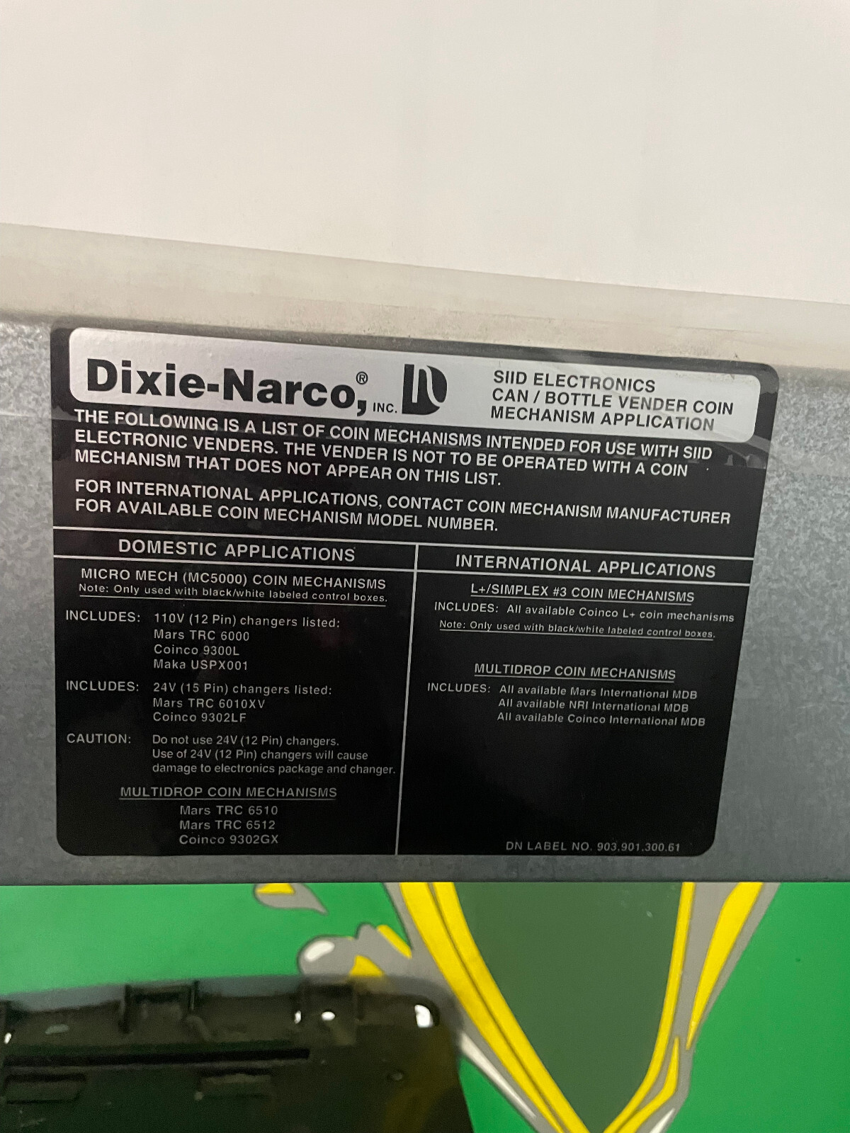 Dixie-Narco 501E Vending Machine, Soda/Drink