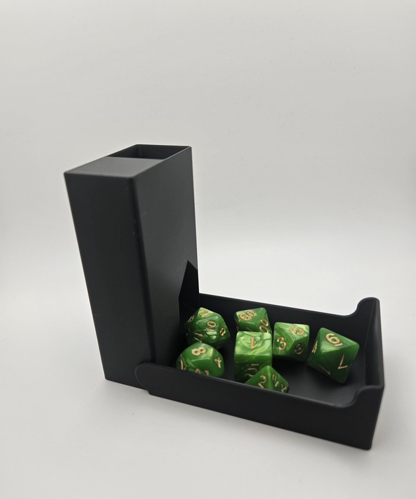 Folding Dice Tower – Black – Includes 7pc Dice Set and Carry Bag