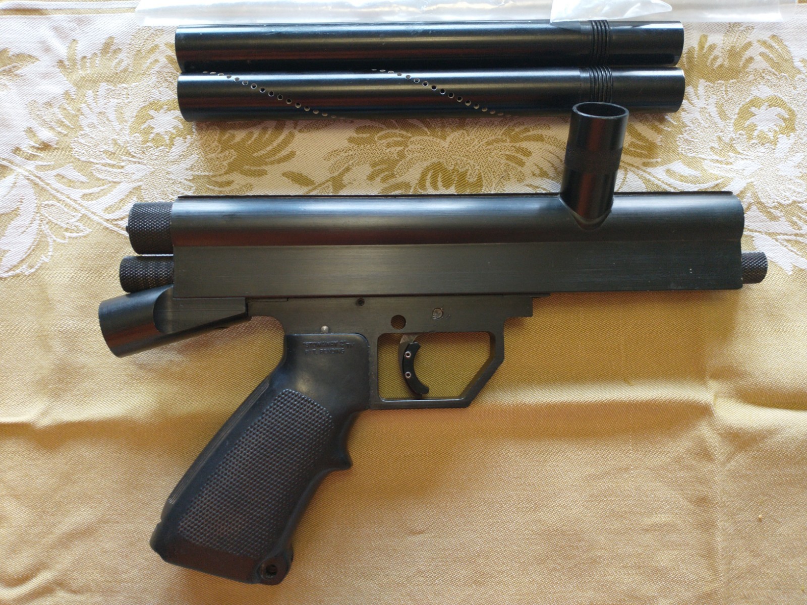 F1 Illustrator Paintball Marker Gun w/many Extras