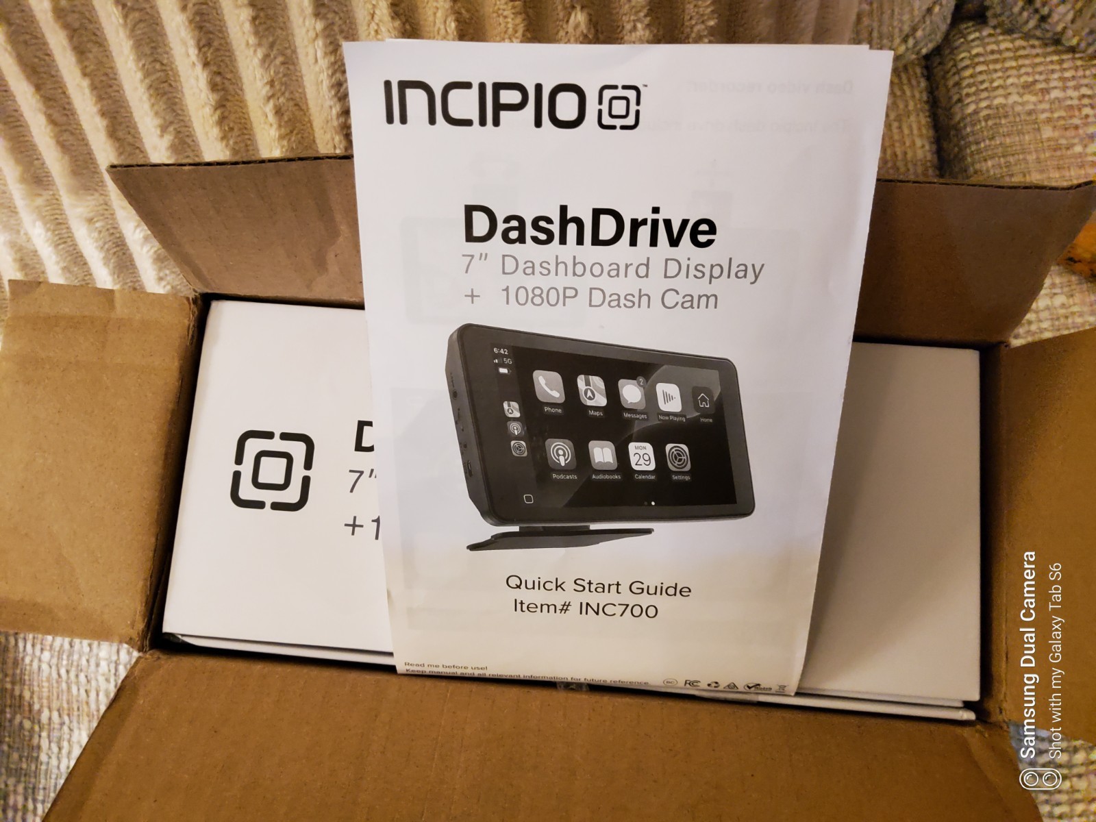 Incipio DashDrive 7" Dashboard Display + 1080P Dash Cam