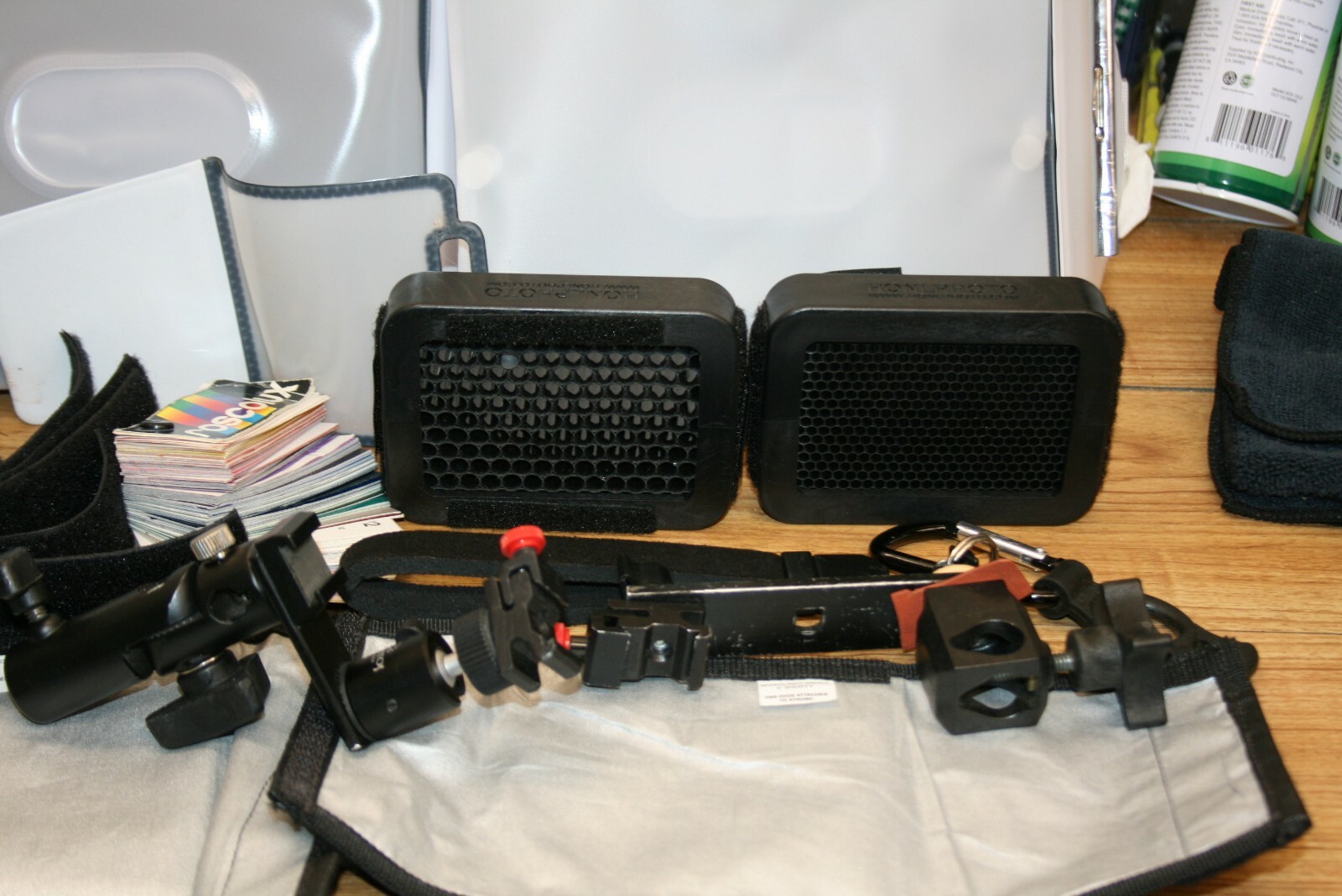 Camera Flash Kit & Filters With Umbrellas