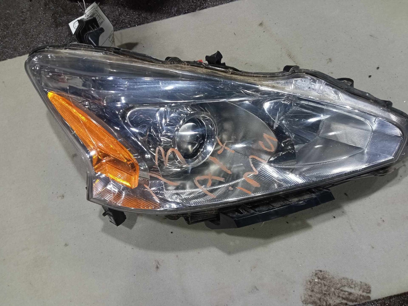 2013 NISSAN ALTIMA Spindle Knuckle Front Right Passenger 173K OEM
