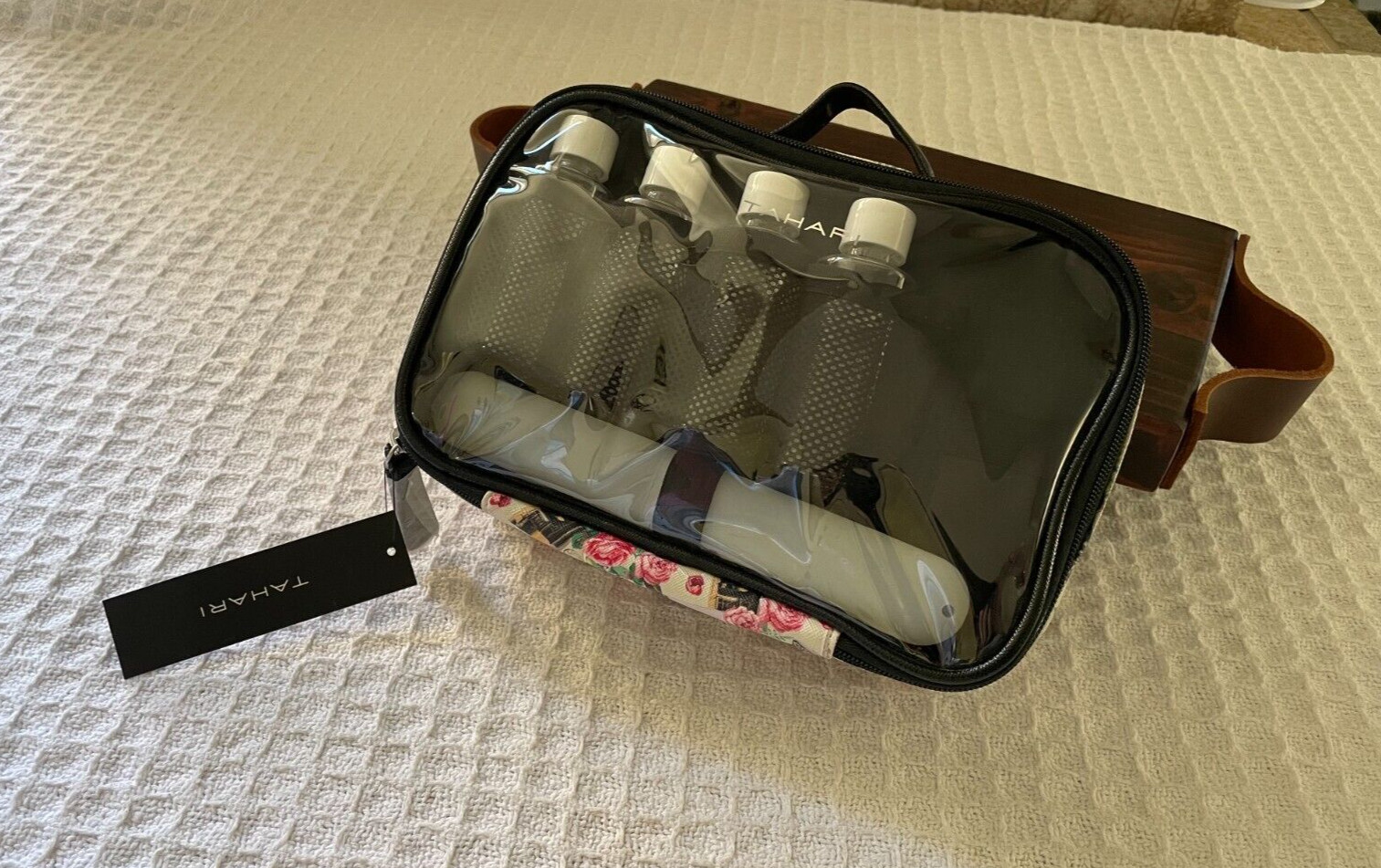 Tahari Overnighter Travel Carry Toiletry Case Post Card from Paris NEW!