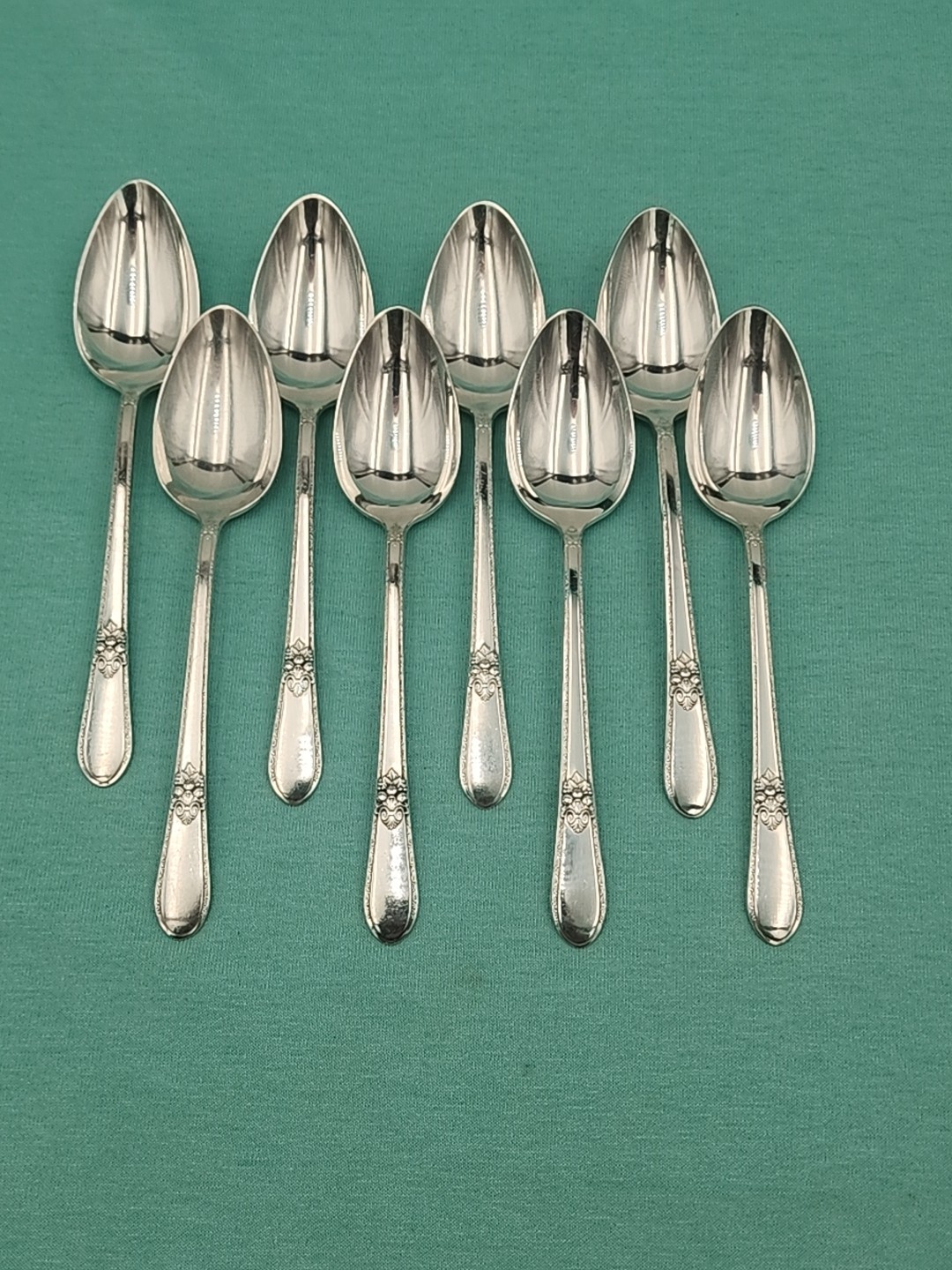 1847 Rogers Bros. Oval Soup Spoons ADORATION Set Of 8 SilverPlate 7 1/4"