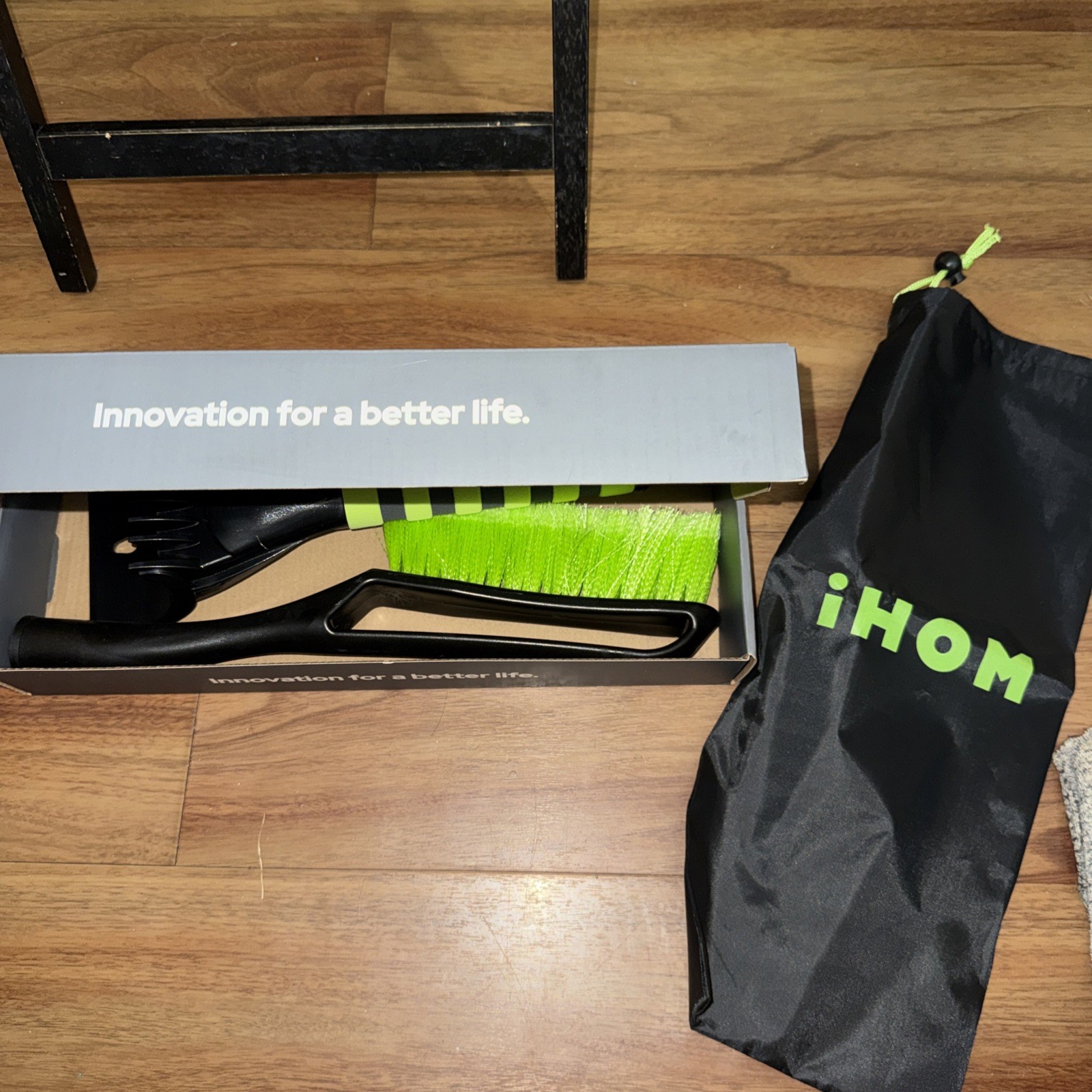 IHOM Snow Scraper Ice Brush IHC 1004 Multifunctional Detachable