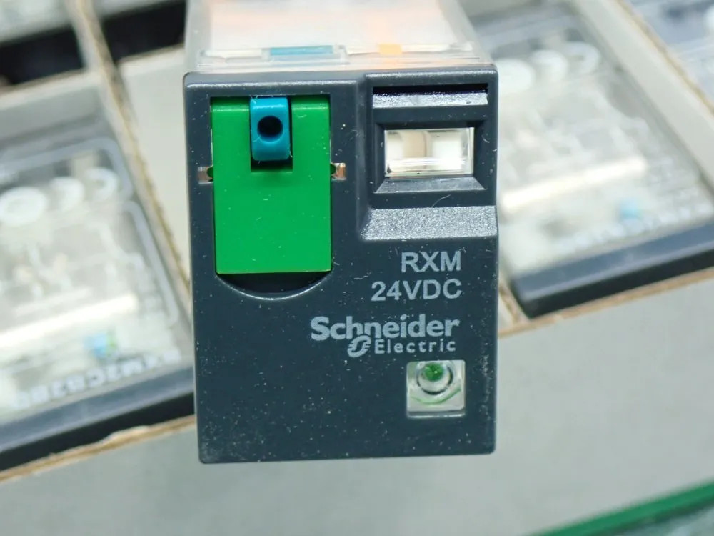 SCHNEIDER ELECTRIC MINIATURE PLUG RELAY, 10PCS RXM2CB2BD
