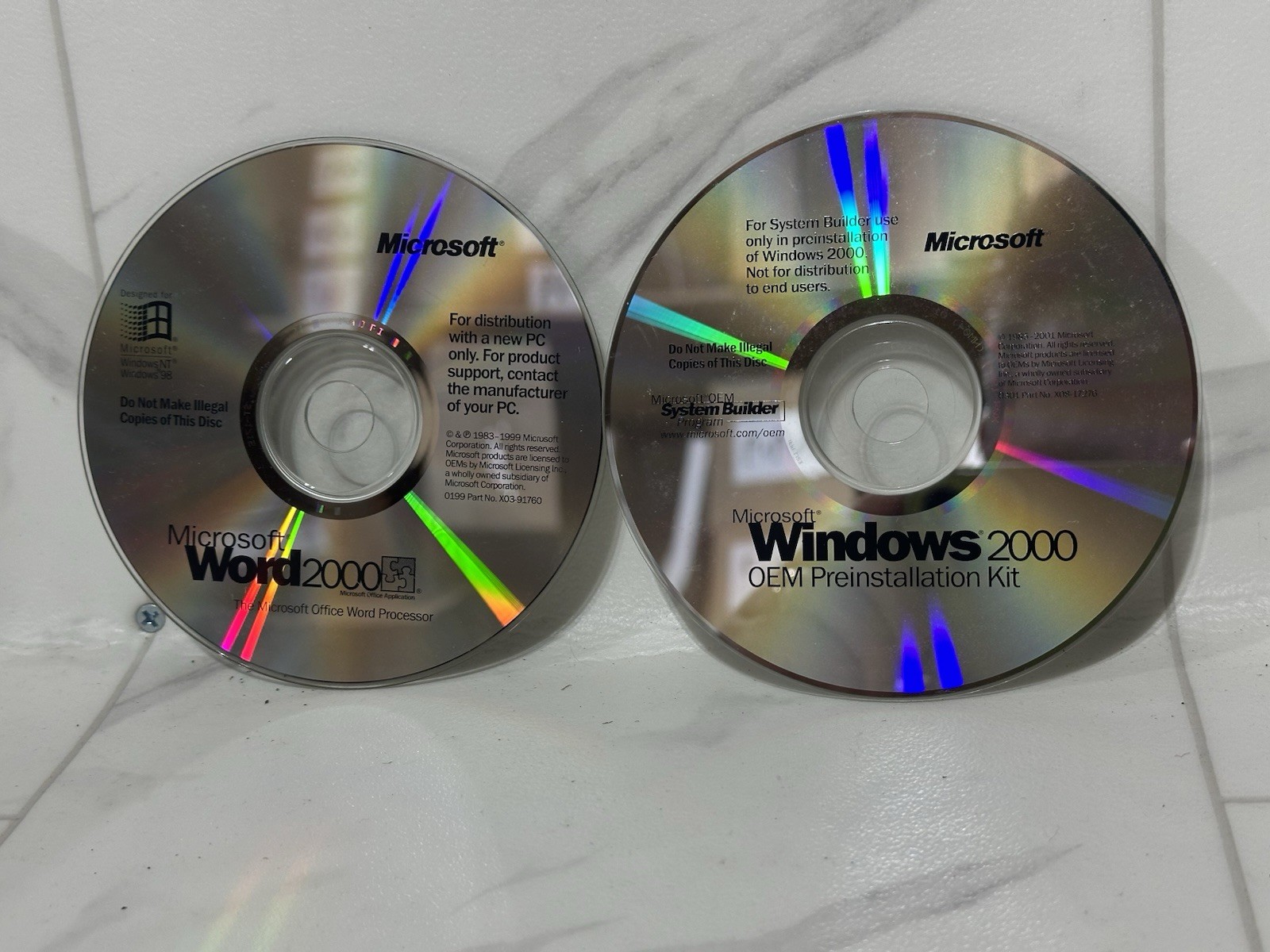 Microsoft Windows 2000 OEM Preinstallation Kit And Word 2000. No Product Key