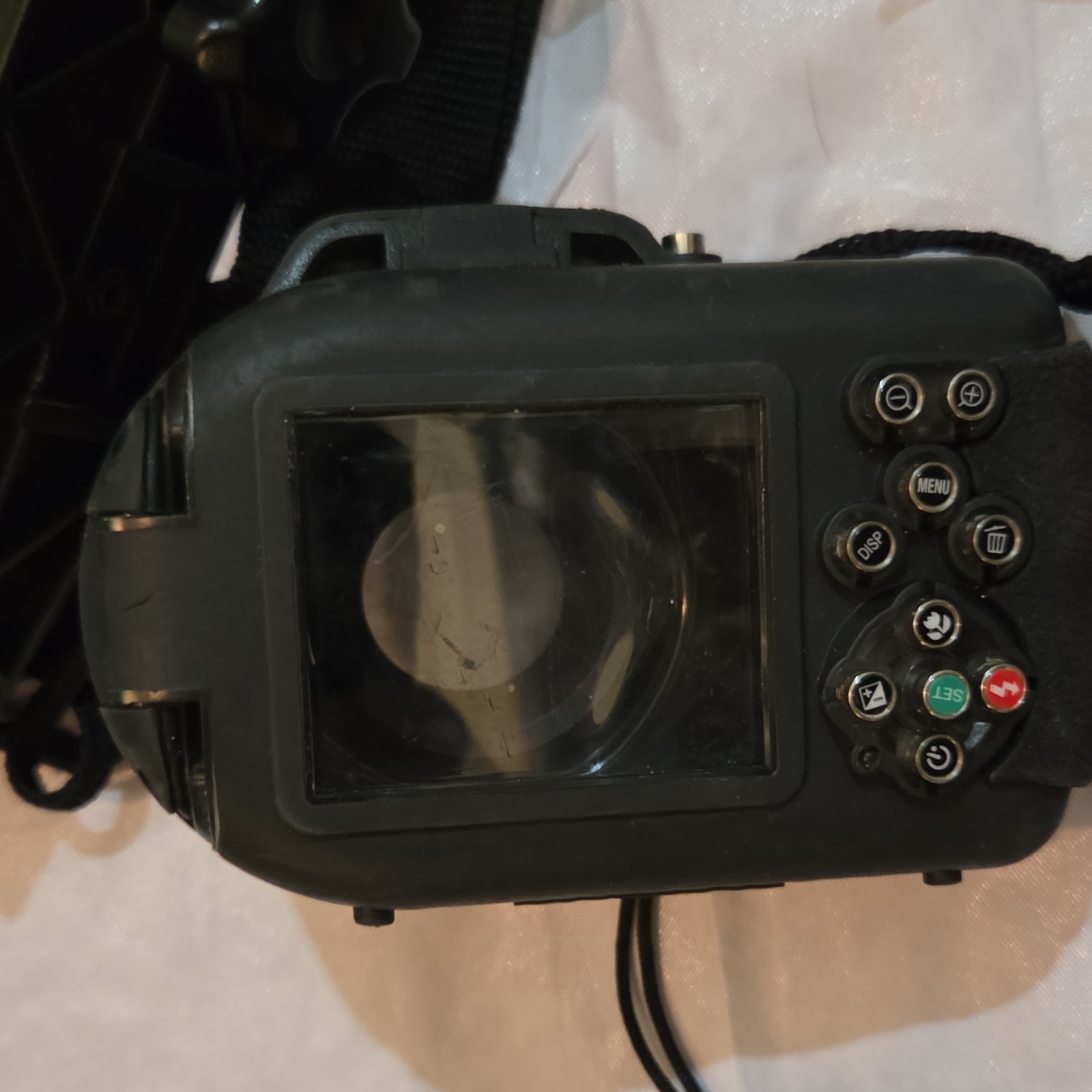 SeaLife DC800 Underwater Digital Camera Kit with Housing, Flash, Battery