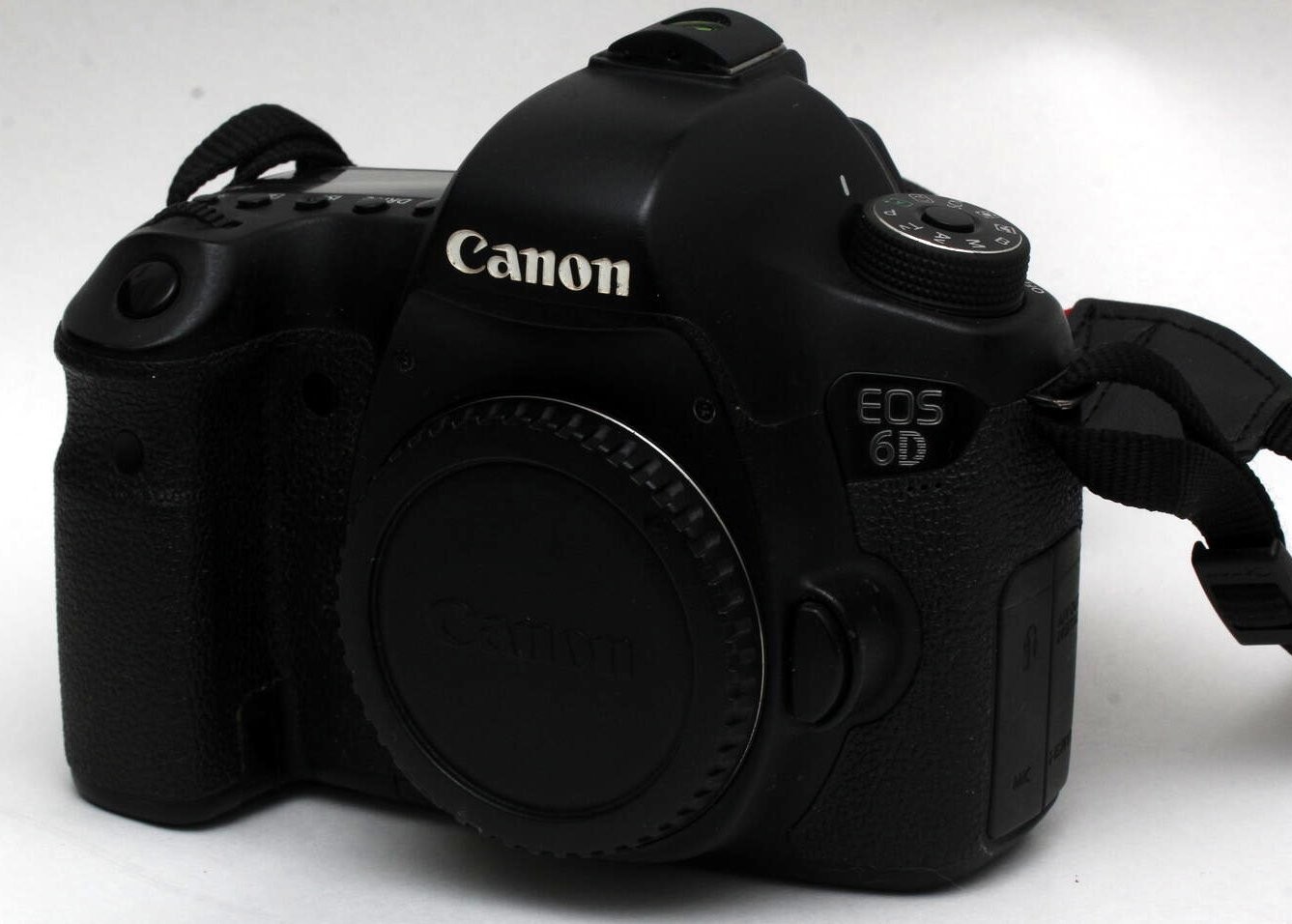 Canon EOS 6D 20.2MP Full-Frame DSLR.  Bonus Flash, batteries, chargers and more.