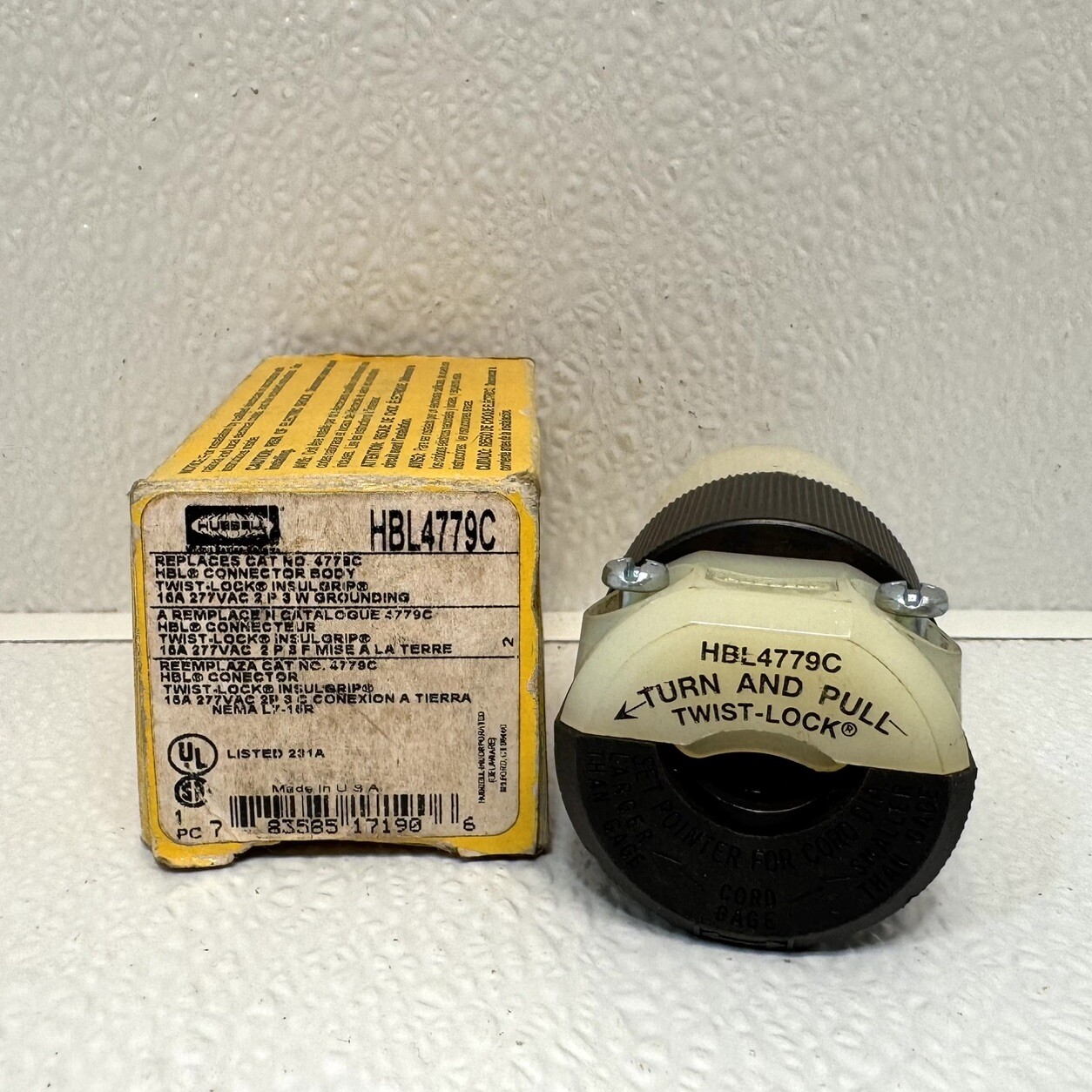Hubbell HBL4779C Twist Lock Insulgrip Connector