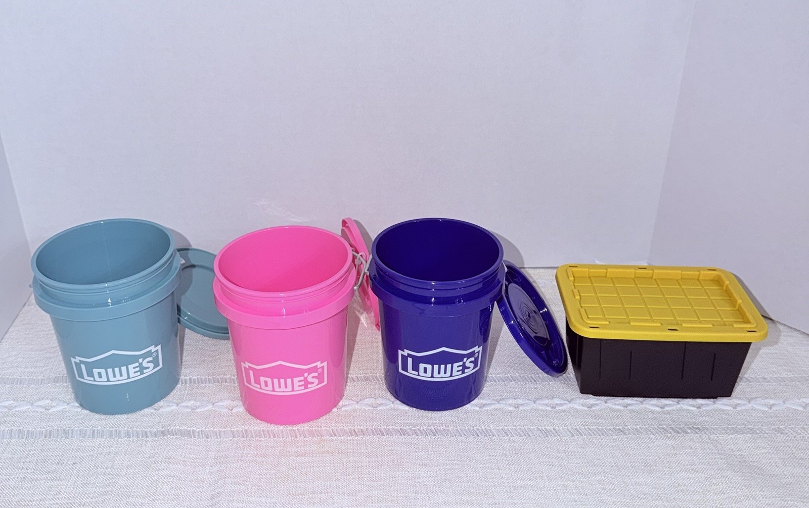New Lowe’s Pink Blue and New Teal Mini Bucket with Lids and one Teeny Tote 🩷🩵