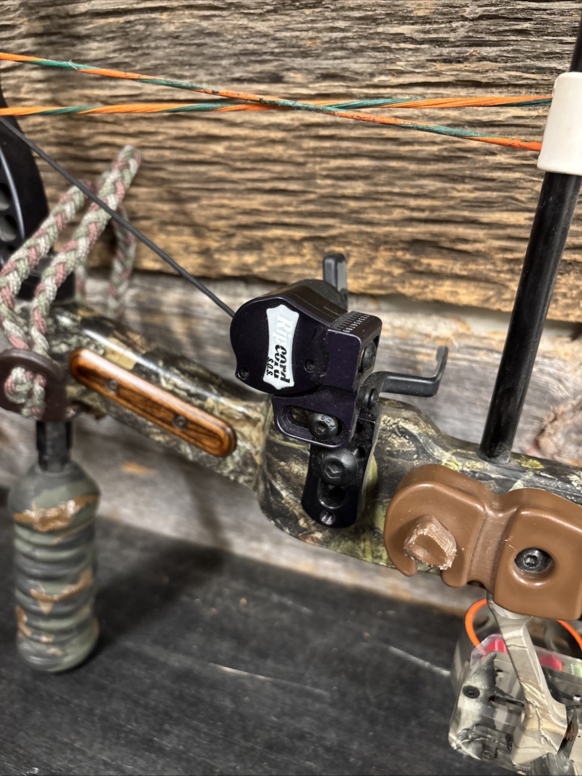 Bear Archery The Truth RH Compound Bow 28" 60lbs Draw Used