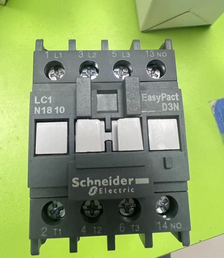 1PC NEW Schneider Ac contactor LC1N1810 LC1N1810B5N 24VAC #LL