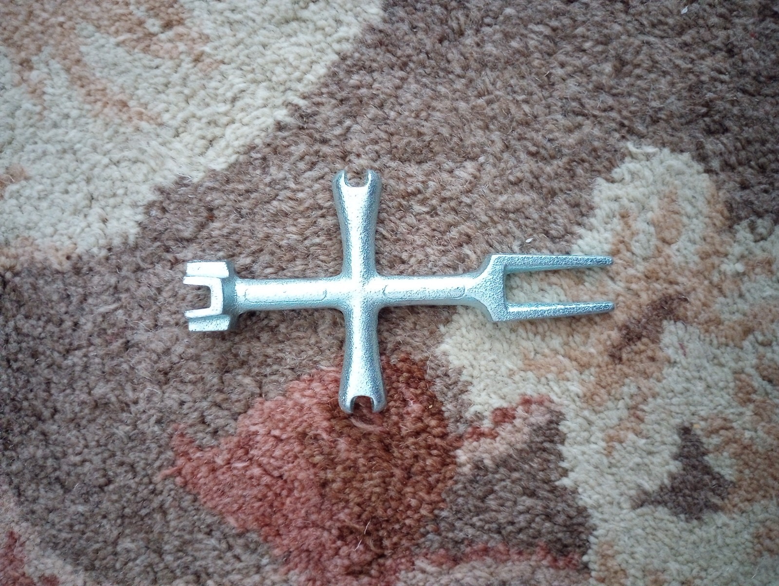 IRWIN Drain Removal Plug Wrench