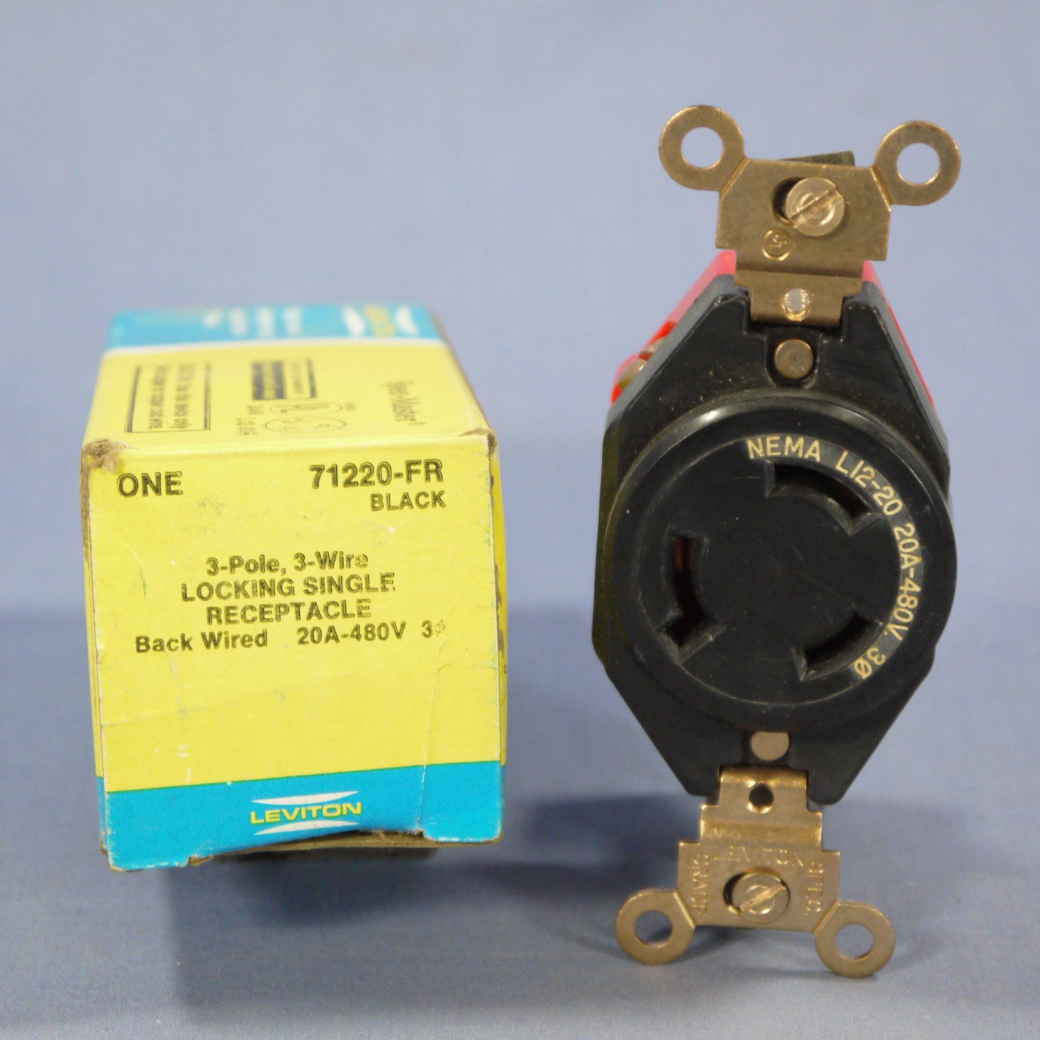 Leviton Locking Receptacle Turn Lock Outlet Nema L12-20R 20A 71220-FR Boxed