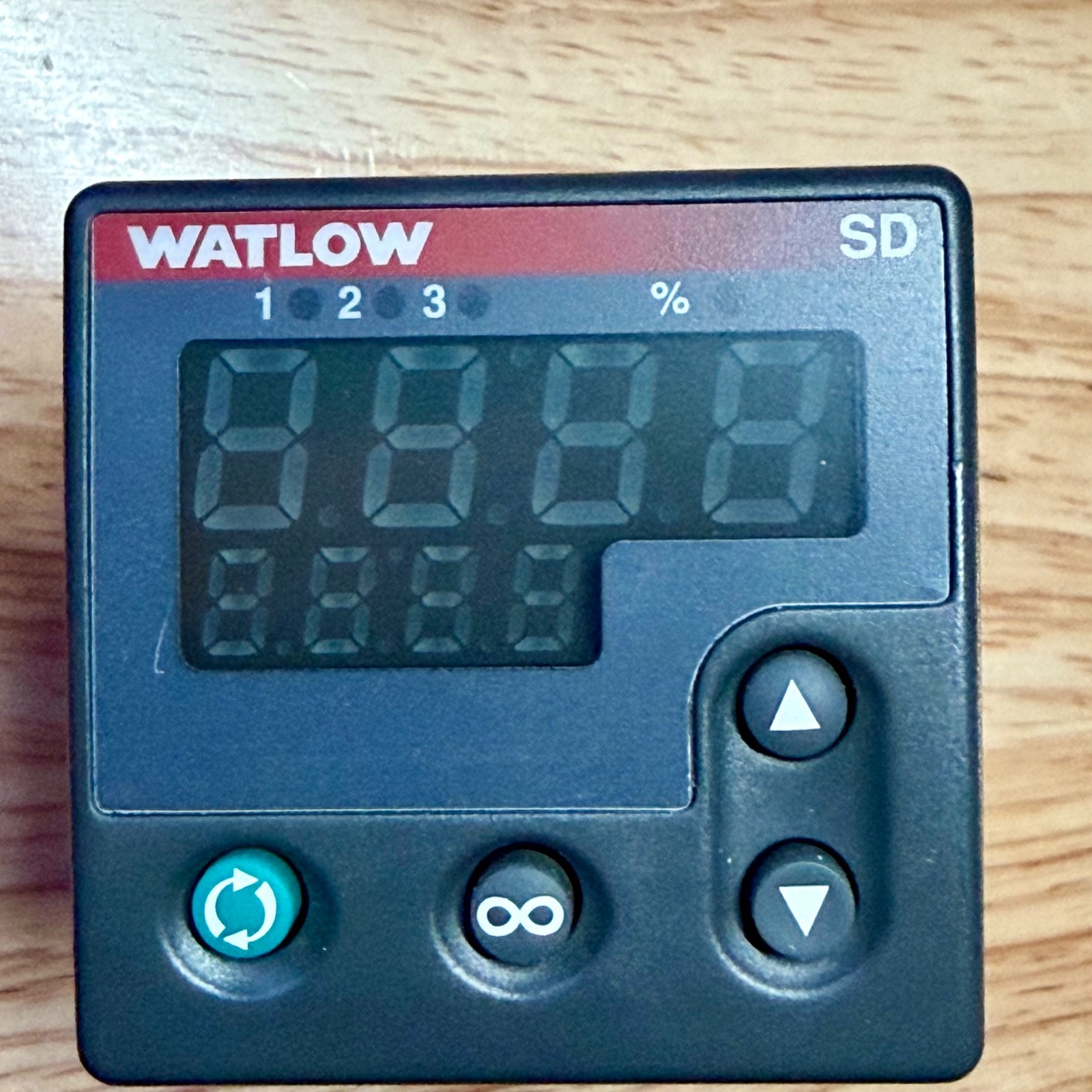 Watlow WATLOW SD6C-HCJE-AABS Controller | SD Series | New / Unused