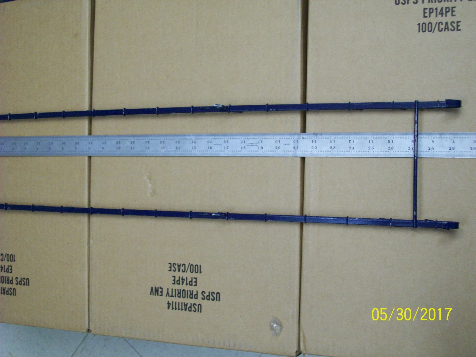 1 Blue Double Strip Potato Chip, Candy Clip Hanging Display Rack