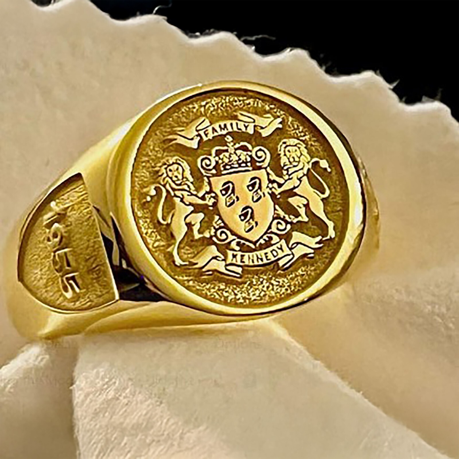 Custom Family Crest Signet Ring – Coat of Arms Logo, Men's Personalized Ring